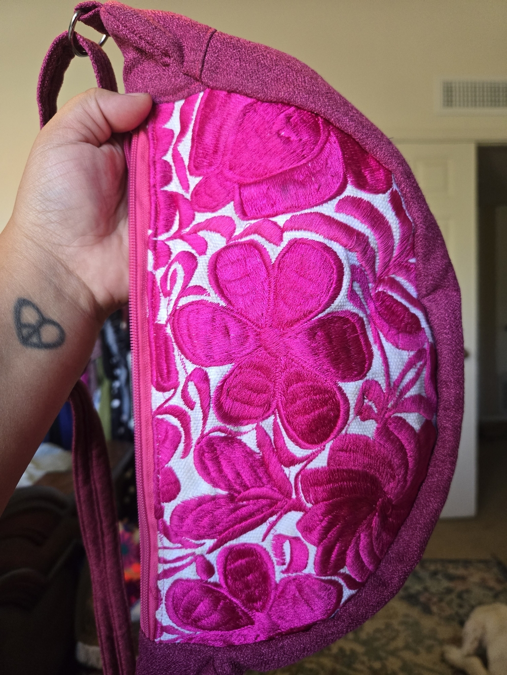 Women’s Fuchsia Floral Embroidered Crossbody Bag